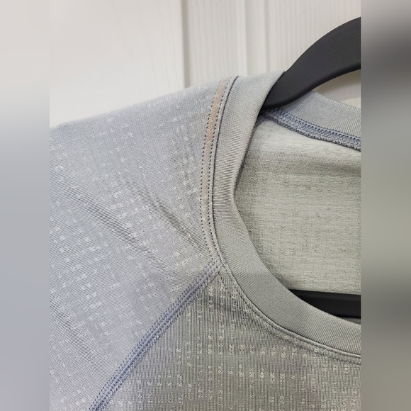 Lululemon Swiftly Tech Long Sleeve - Picture 5 of 6